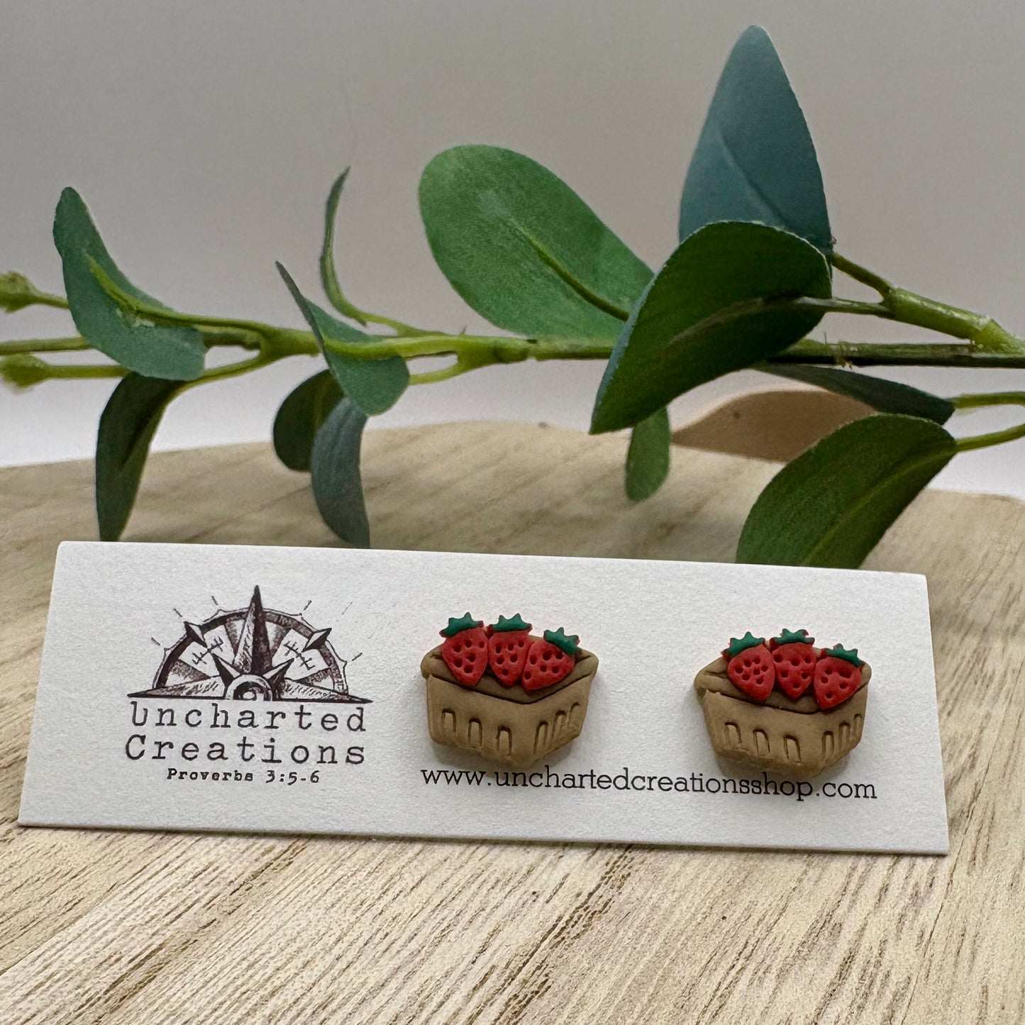 Stud- Strawberry Basket