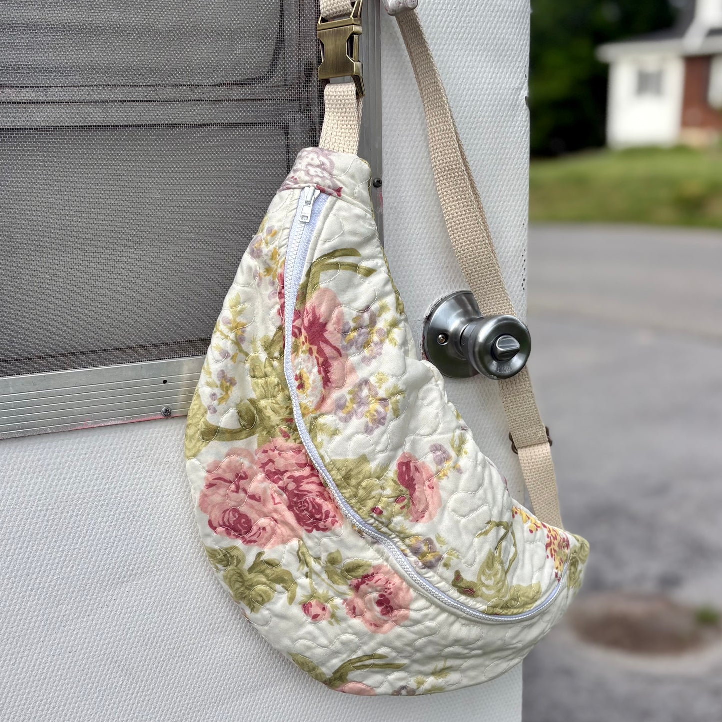 Fanny Pack- Quilted Spring Blooms
