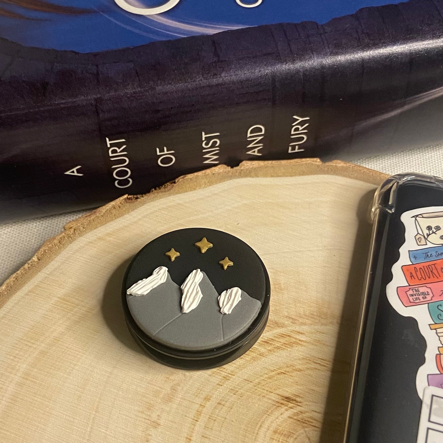 E Reader Grip- Starry Mountains