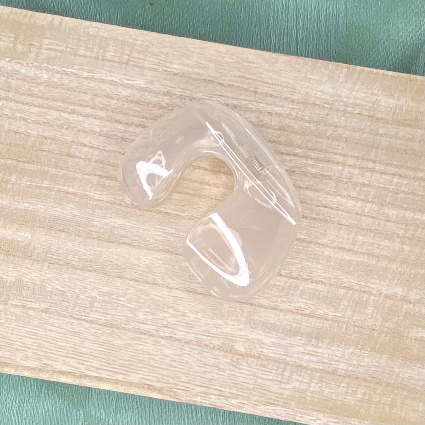 Claw Clip- Simple Elegant