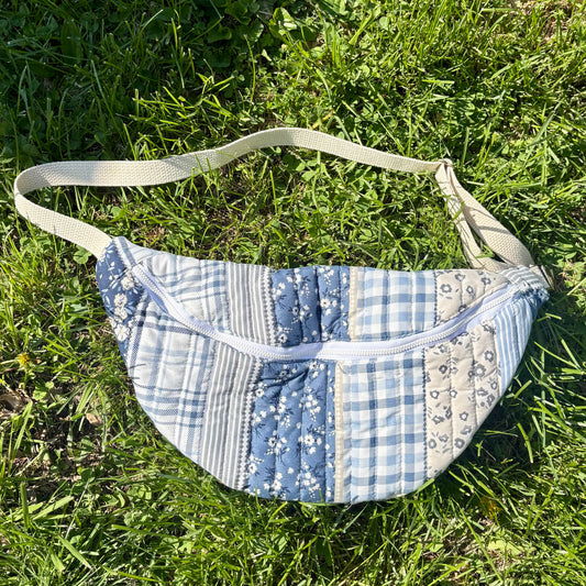 Fanny Pack- Blue and Cream Stripey Quilt