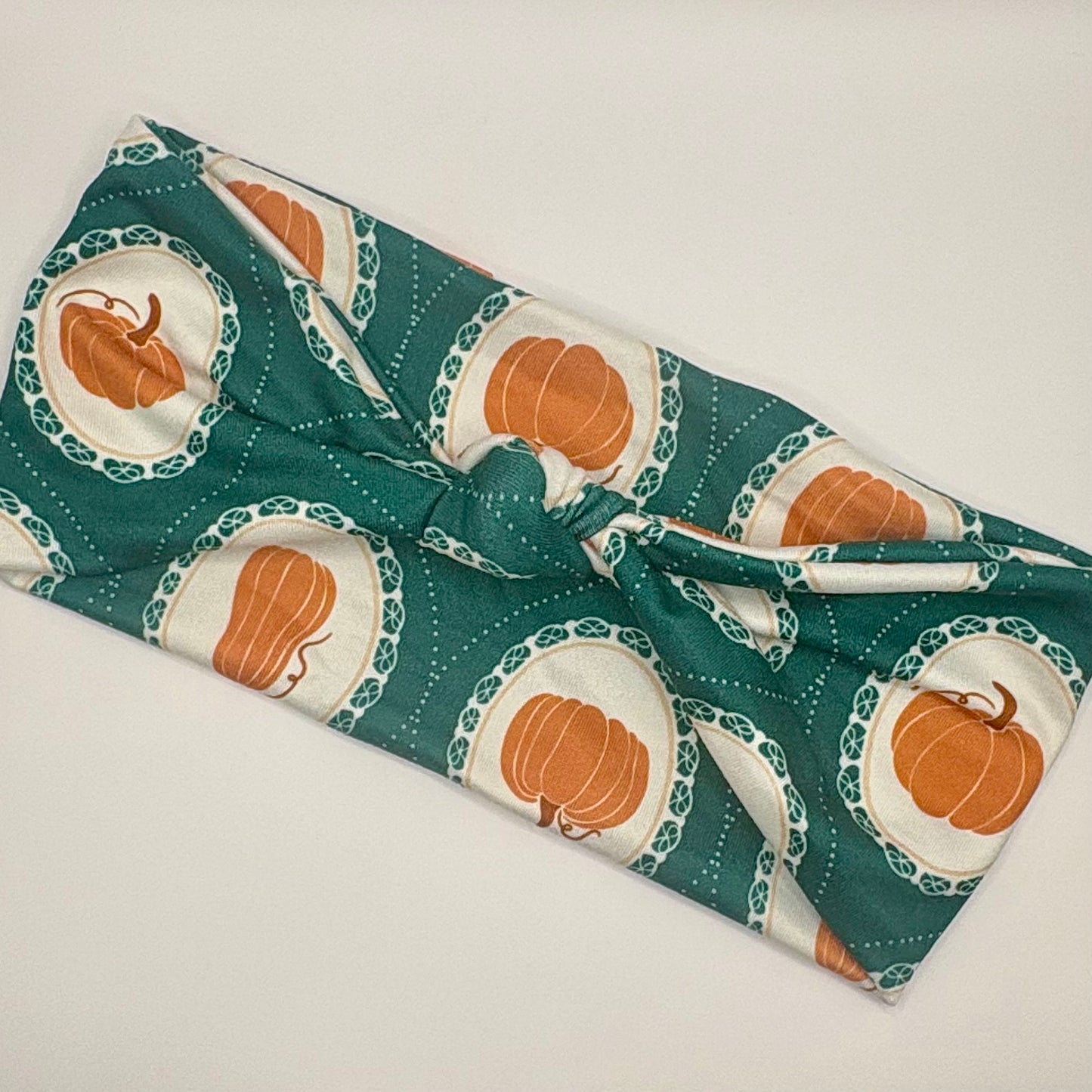 Knot- Evergreen Pumpkin