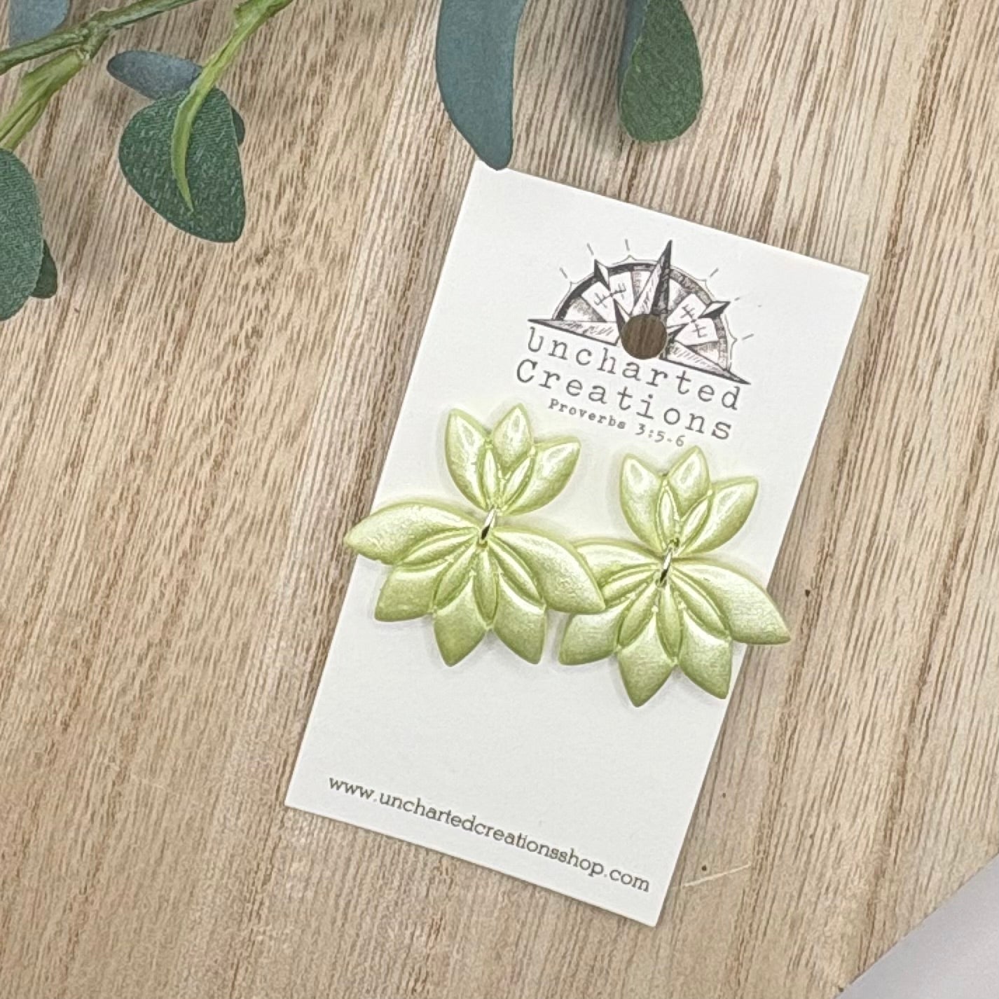 Earring- Shiny Lotus