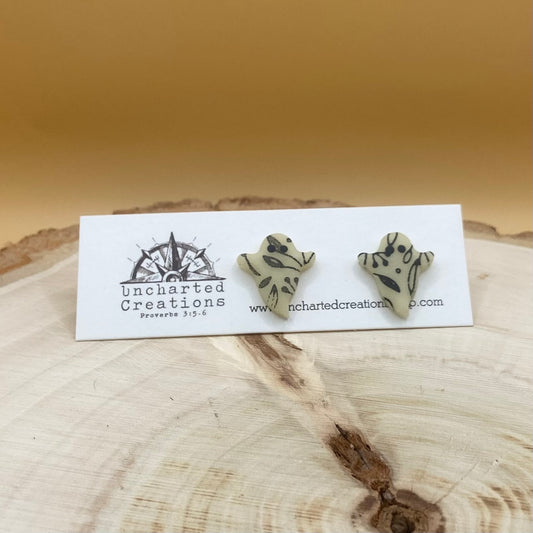 Stud- Glow in the Dark Ghost