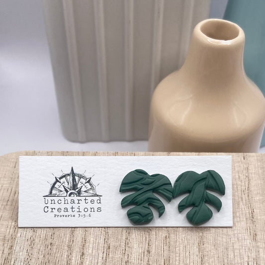 Stud- Monstera
