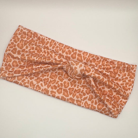 Knot- Coral Cheetah