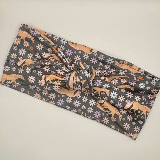 Tie- Horses and Flowers